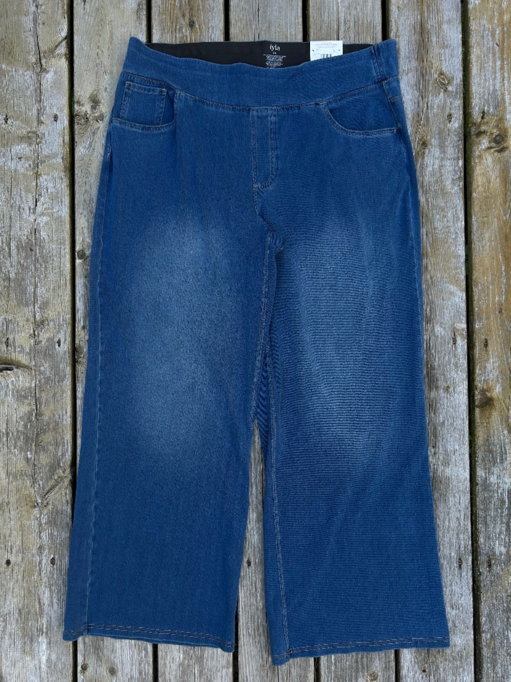 iyla ⎸ NWT Wide Leg Jeans